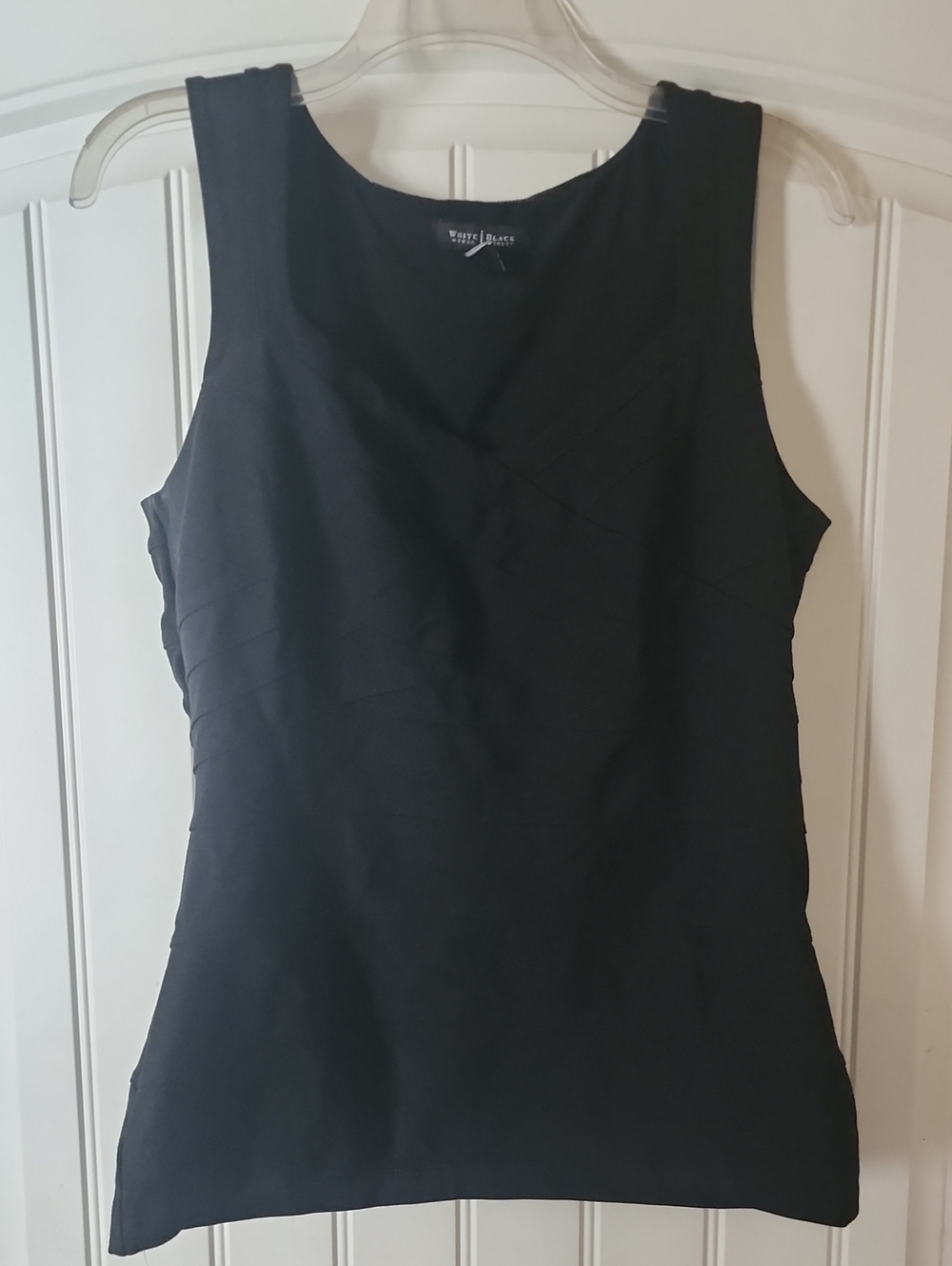 White House Black Market Black Sleeveless Tank Top
